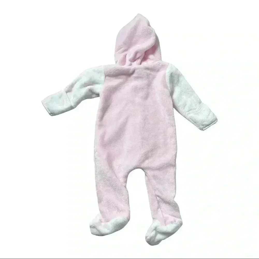 Penelope Mack baby girl snowsuit!! Size 0-3 months! Pink and white!! Super soft!